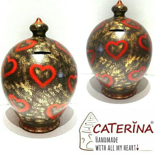 Colors: Brown, Gold with hand painted red hearts.    Size: 20 cm = 7.874 Inches. Circumference: 52 cm = 20 inch.  Made to order, as in picture. @copyrighted I use no molds, all items are one of a kind and handcrafted to order